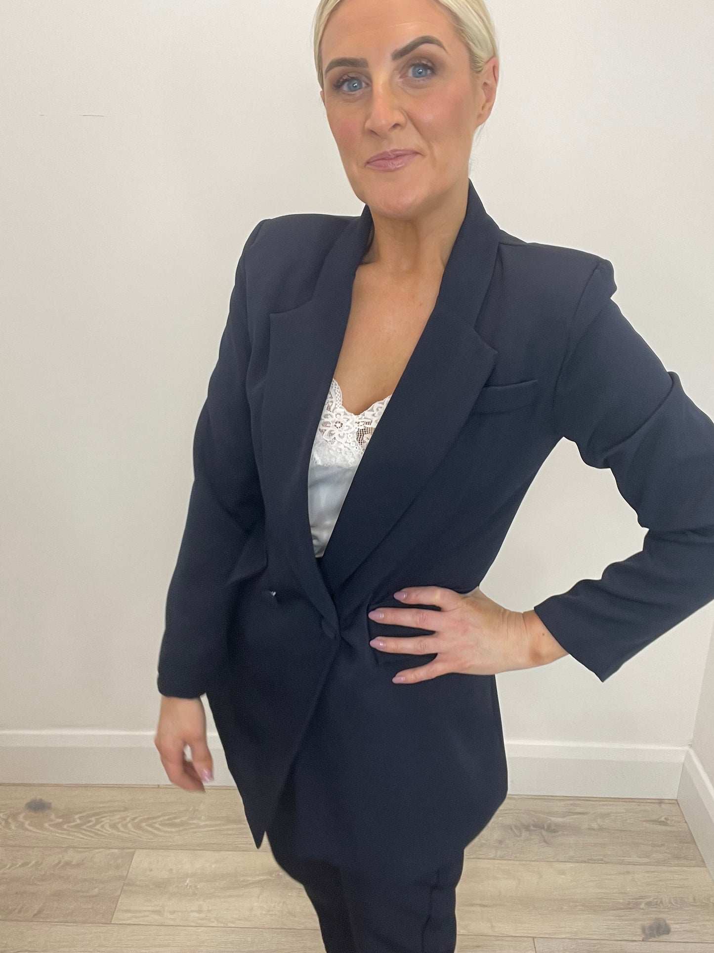 Elsa Trousers Suit